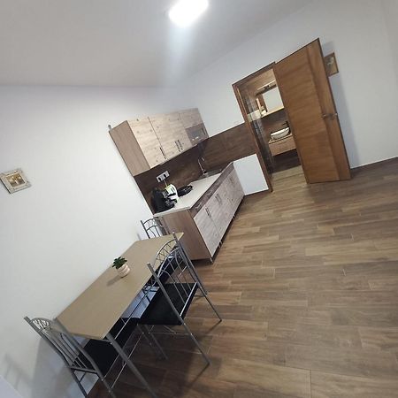 Oazis Apartman Sárospatak Exterior foto